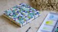 Carnet d’aquarelle carré 15 × 15 cm - Papier Canson - Couverture papier japonais Camélias bleu vert rose | L'atelier Reliure