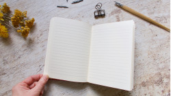 Carnet de notes personnalisable format moyen fait main