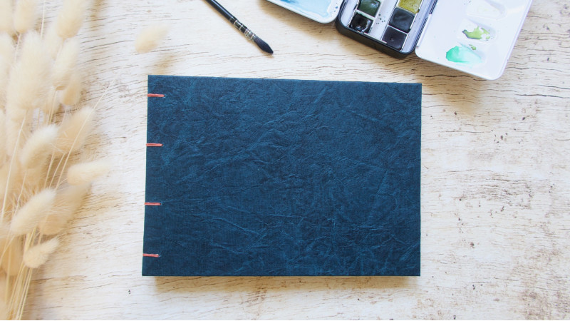 Carnet d'aquarelle A5 paysage papier Fabriano Artistico couverture papier lokta bleu canard