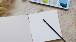 Carnet aquarelle carré 15x15 Canson - Lokta Jungle magenta | L'atelier Reliure