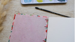 Carnet aquarelle carré 15x15 Fabriano Artistico - Japonais Camélias rose rouge | L'atelier Reliure