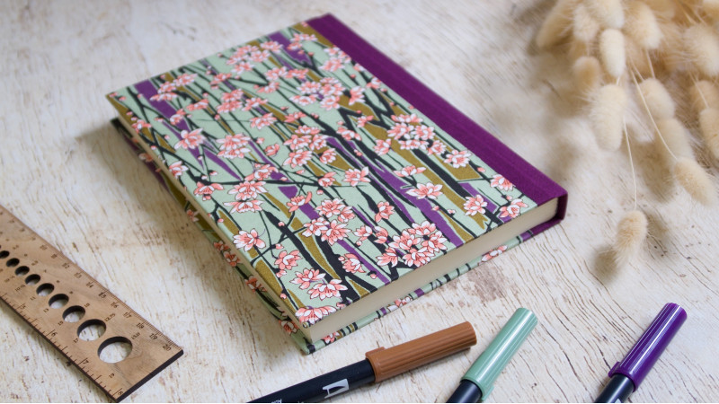 Bullet journal A5 fait main — Carnet à points, papier japonais & toile | L'Atelier Reliure