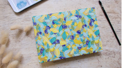 Carnet d'aquarelle A5 paysage - Papier Canson - Japonais Feuilles baies fruits jaune  | L'atelier Reliure