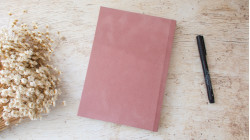 Carnet de notes A5 pages blanches unies - Velours vieux rose