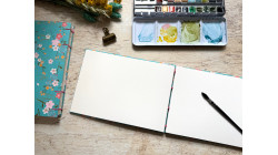 Carnet d’aquarelle A5 portrait ou paysage – Papier Arches - Couverture en papier japonais floral turquoise | L'atelier Reliure