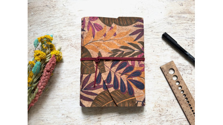 Carnet d'écriture relié à la main format A5 couverture en liège motif Grandes feuilles