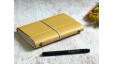 (Re) 🍎 Le carnet rechargeable en cuir de pomme - Moutarde - format B6 portrait