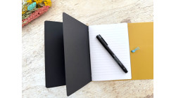 (Re) 🍎 Le carnet rechargeable en cuir de pomme - Moutarde - format B6 portrait