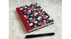 Carnet de notes A5 Tsubaki en papier japonais rouge et noir – collection Yūwa – reliure artisanale L’Atelier Reliure.