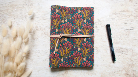 Carnet écriture liège format A5 motif kaléïdoscope reliure artisanale