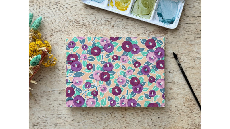 Carnet d'aquarelle Découverte Arches 3 grains format A5 paysage couverture en papier japonais Camélias saumon violet