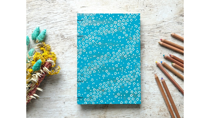 Carnet de croquis A5 portrait reliure copte fait main Fleurs au vent bleu canard