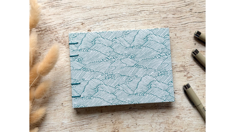 Carnet de croquis A6 paysage reliure copte fait main Océan bleu pétrole