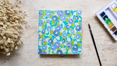Carnet d’aquarelle carré 15 × 15 cm papier Khadi couverture en papier japonais Camélias vert bleu
