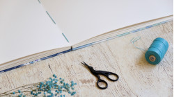 Grand carnet aquarelle A4 personnalisable fait main - Arches 300g | L'atelier Reliure