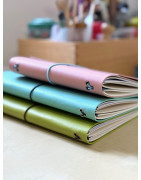 Carnet rechargeable matière végétale pomme — Artisanal & éco-responsable | L'Atelier Reliure